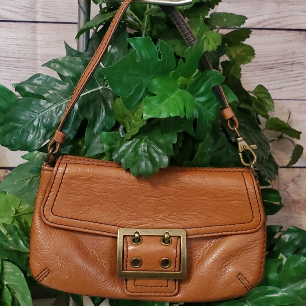 NWOT Banana Republic Leather Wristlet/Clutch
